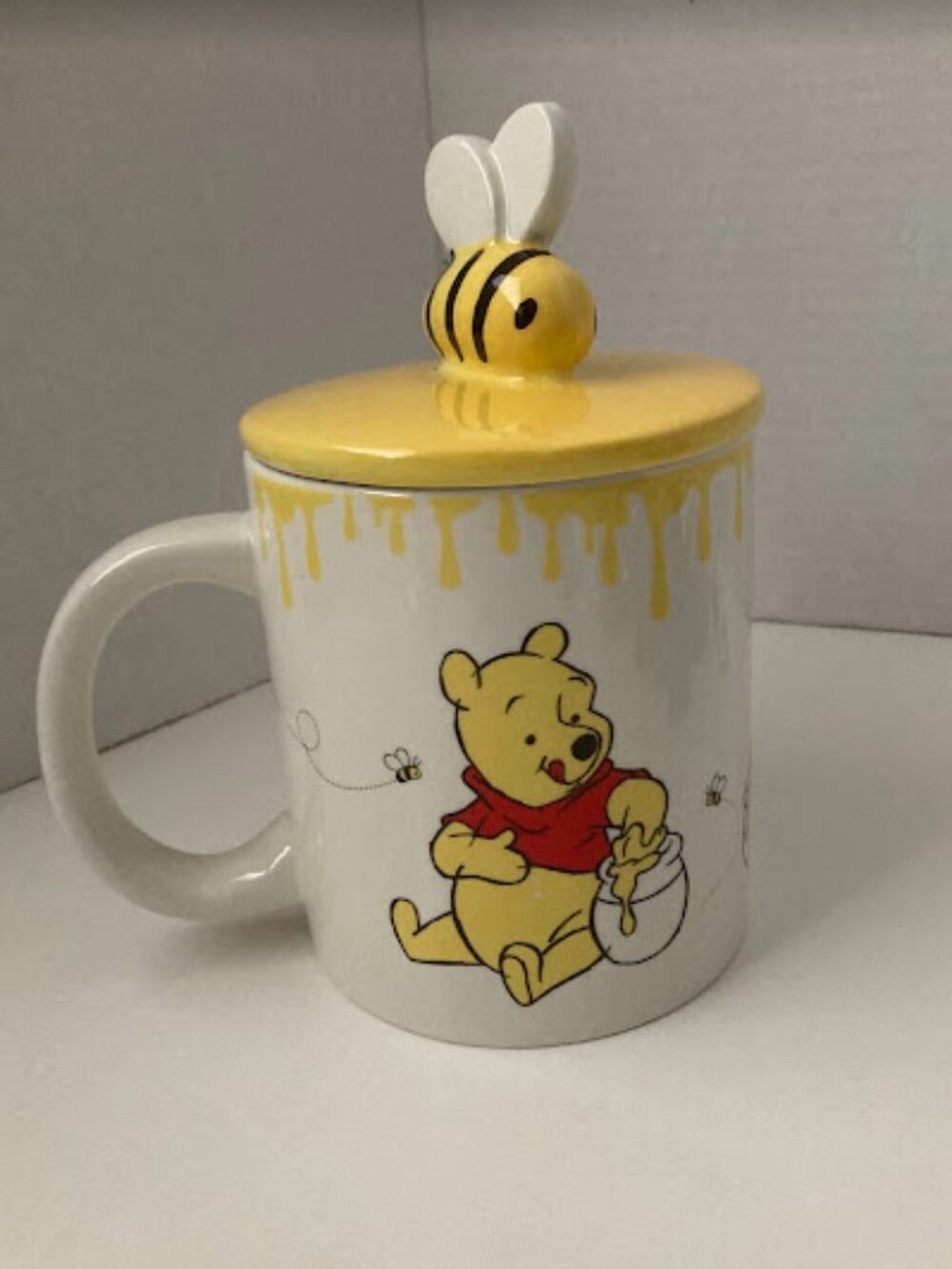 Disney Winnie the Pooh Honey Bee Lid 18 oz Coffee Mug - Picture 4 of 15